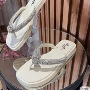Chinelo  strass Macia  confortável