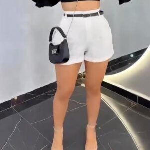 Short alfaiataria com cinto feminino branco